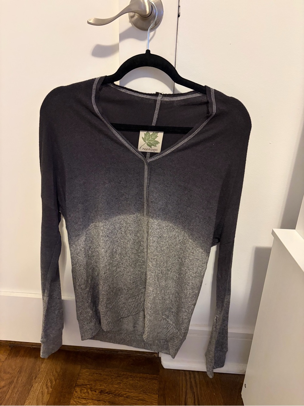 Women's Ombre V-Neck Long Sleeve Top - Gray